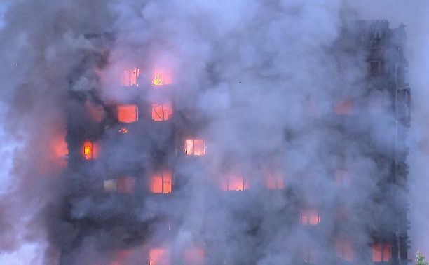 倫敦24層公寓火災事故有死者 數(shù)字正核實